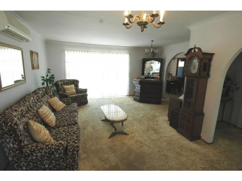 8 Paston Street, Tarro NSW 2322