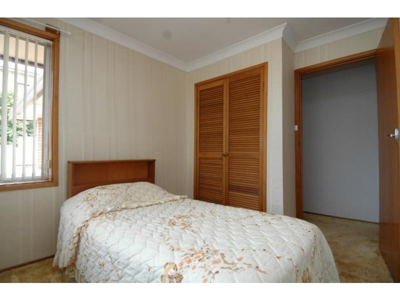 8 Paston Street, Tarro NSW 2322