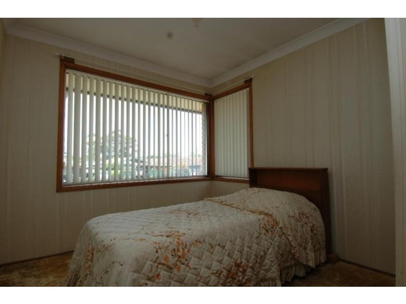 8 Paston Street, Tarro NSW 2322