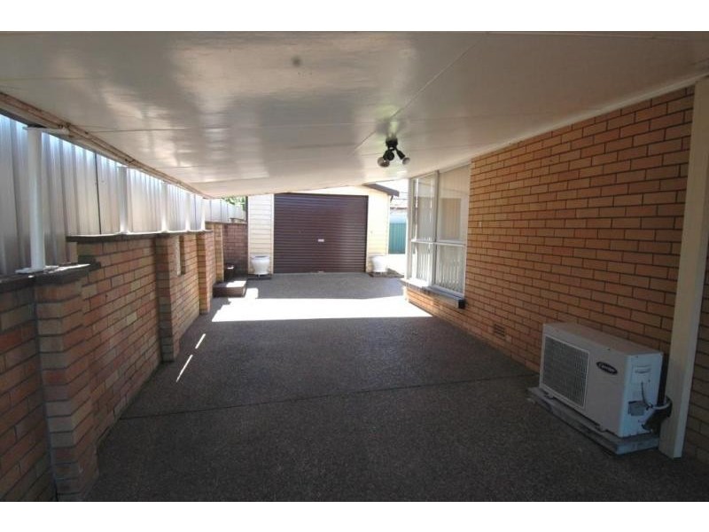 8 Paston Street, Tarro NSW 2322