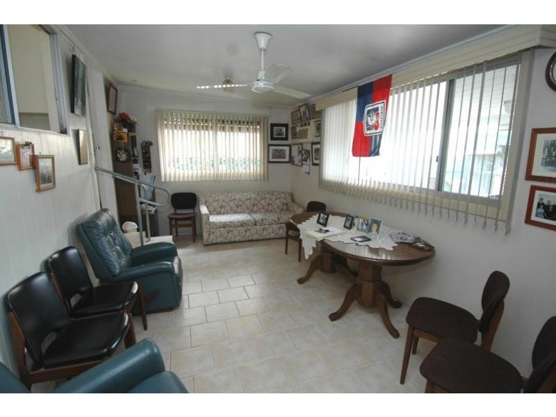 7 Thirlmere Parade, Tarro NSW 2322