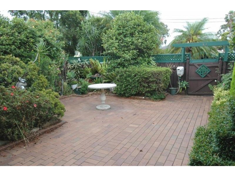 7 Thirlmere Parade, Tarro NSW 2322