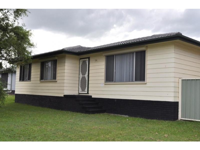 13 Woolley Close, Thornton NSW 2322