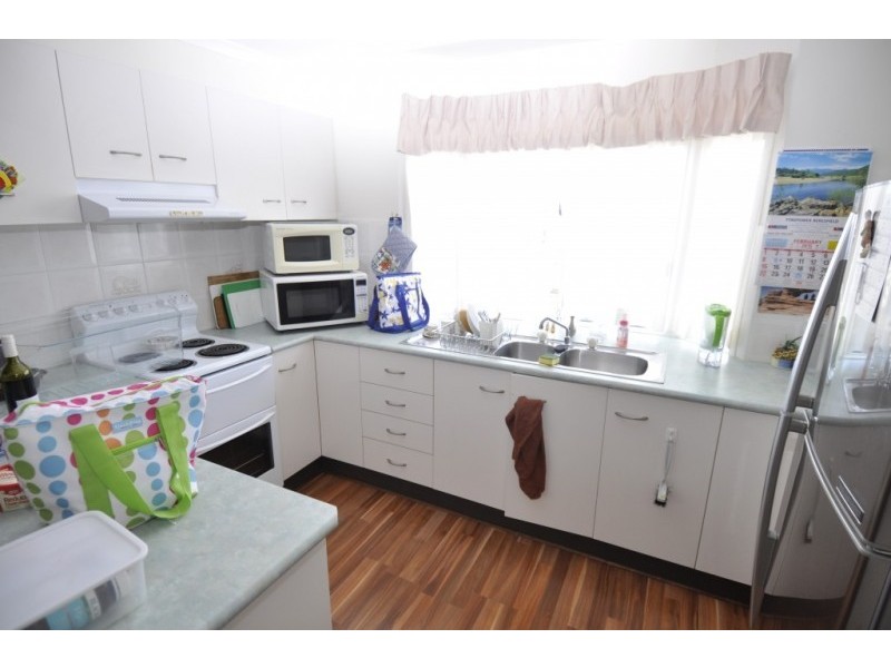 7 Third Avenue (Palm Village), Tarro NSW 2322