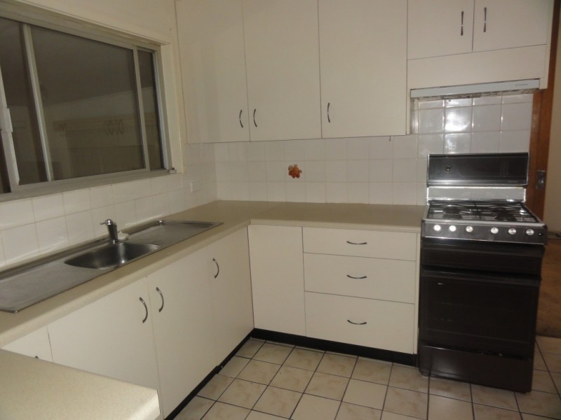 7 Thirlmere Parade, Tarro NSW 2322