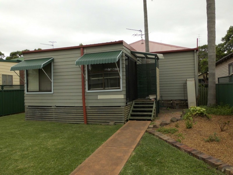 14 Waratah Street, Mayfield NSW 2304