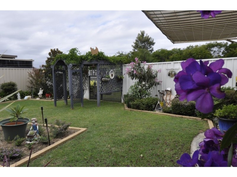 102 First Avenue (Palm Village), Tarro NSW 2322