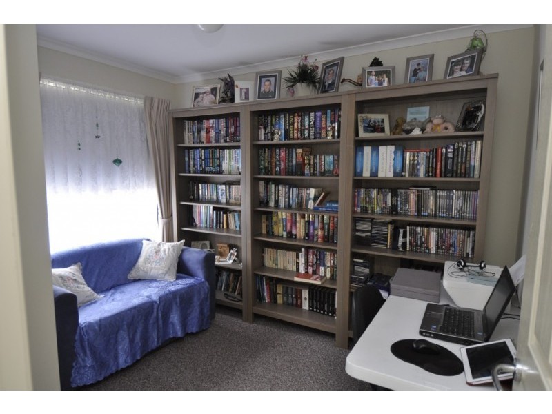 102 First Avenue (Palm Village), Tarro NSW 2322