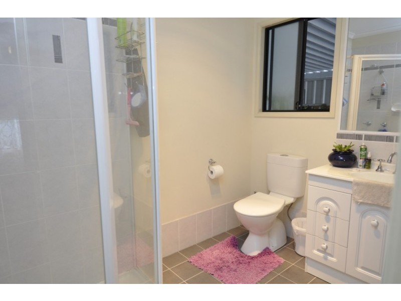 102 First Avenue (Palm Village), Tarro NSW 2322