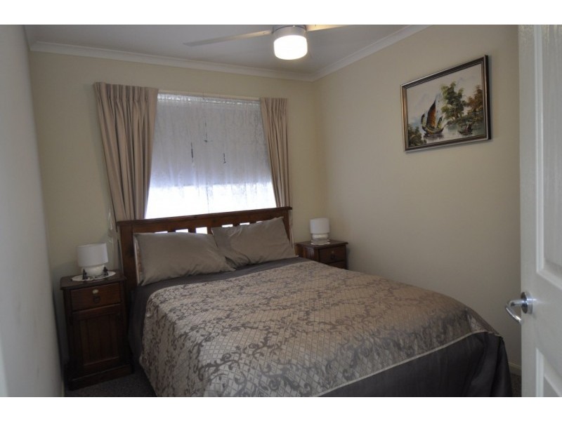 102 First Avenue (Palm Village), Tarro NSW 2322