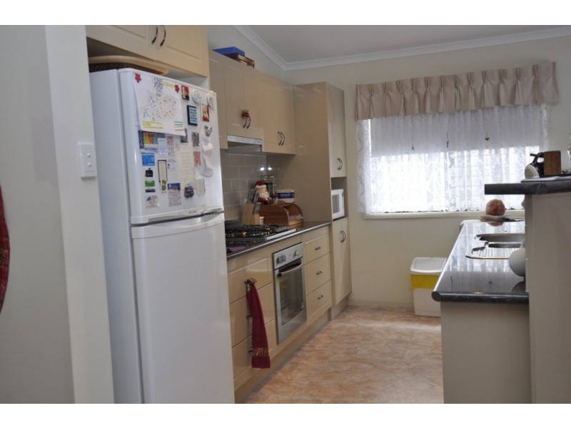 102 First Avenue (Palm Village), Tarro NSW 2322