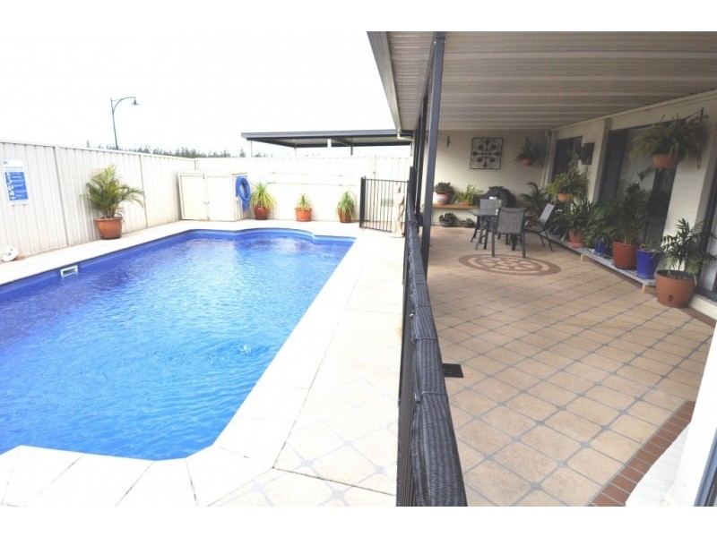 6 Macadamia Place, Thornton NSW 2322