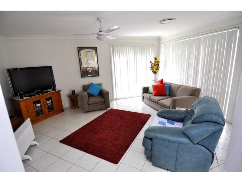 6 Macadamia Place, Thornton NSW 2322