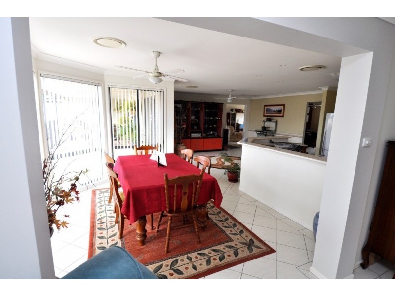 6 Macadamia Place, Thornton NSW 2322