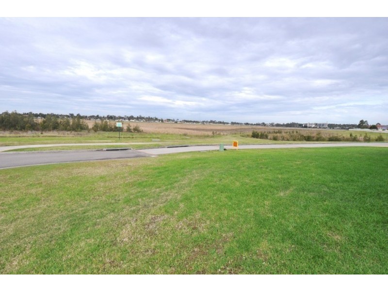 6 Macadamia Place, Thornton NSW 2322