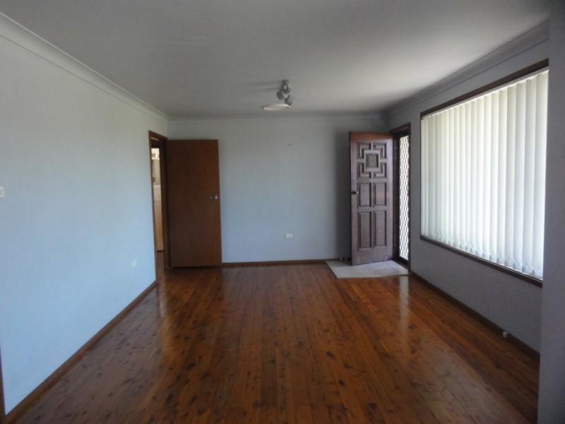 36 Burgess Parade, Tarro NSW 2322