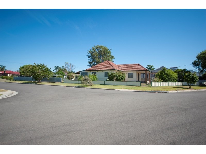 22 Eastern Avenue, Tarro NSW 2322