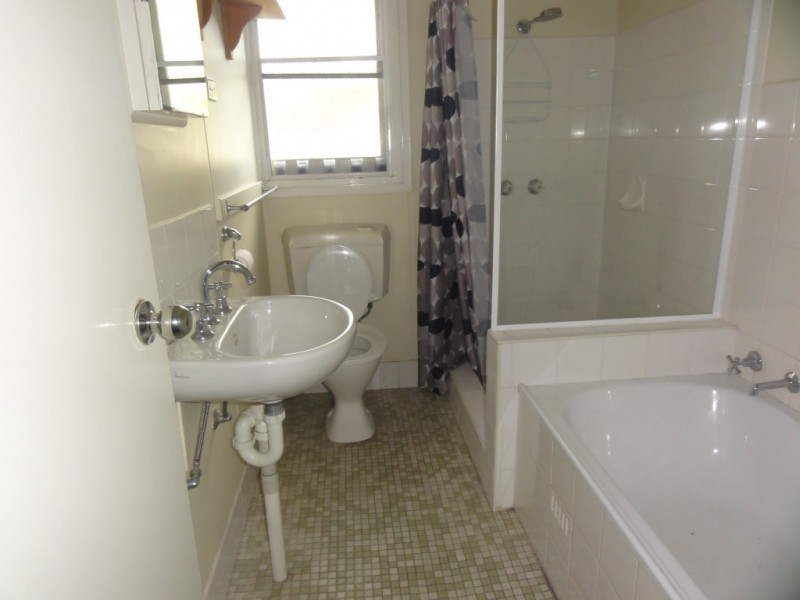 10 Tahlee Avenue, Woodberry NSW 2322