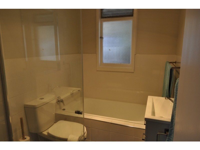 11 Gostwych Avenue, Woodberry NSW 2322