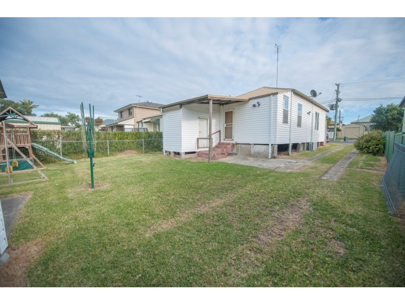 11 Narara Road, Adamstown NSW 2289