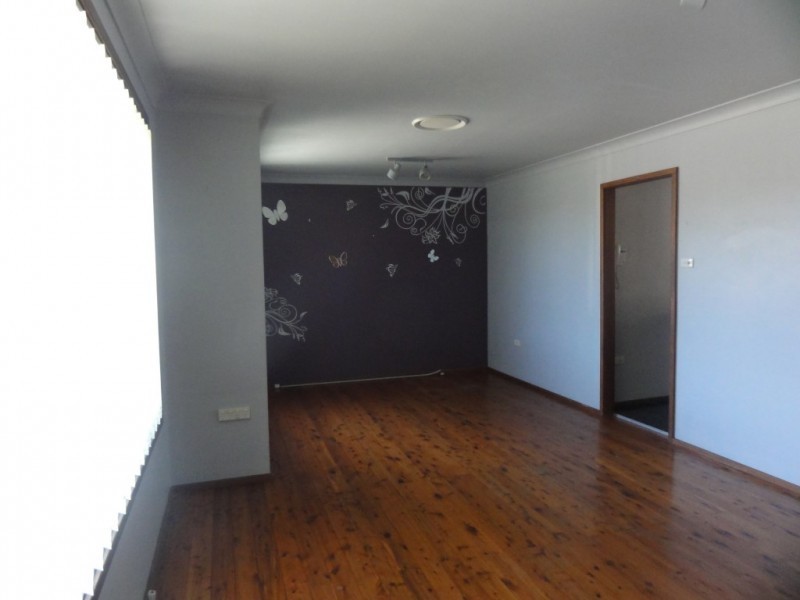 36 Burgess Parade, Tarro NSW 2322