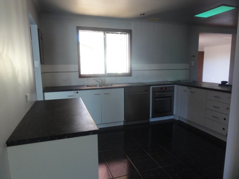 36 Burgess Parade, Tarro NSW 2322