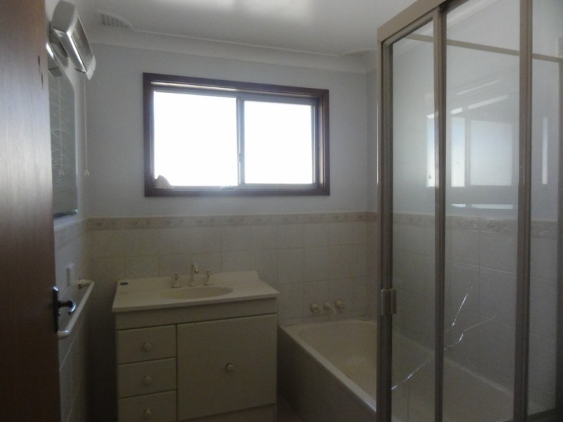 36 Burgess Parade, Tarro NSW 2322