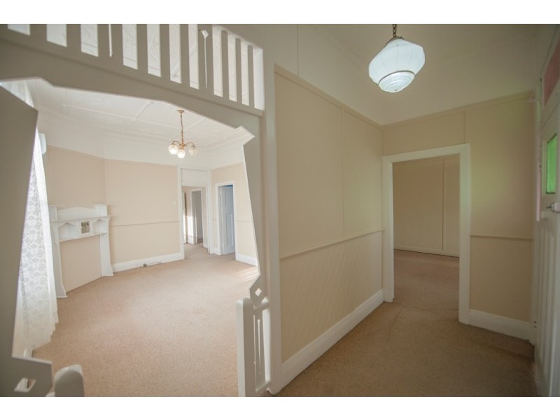 11 Narara Road, Adamstown NSW 2289