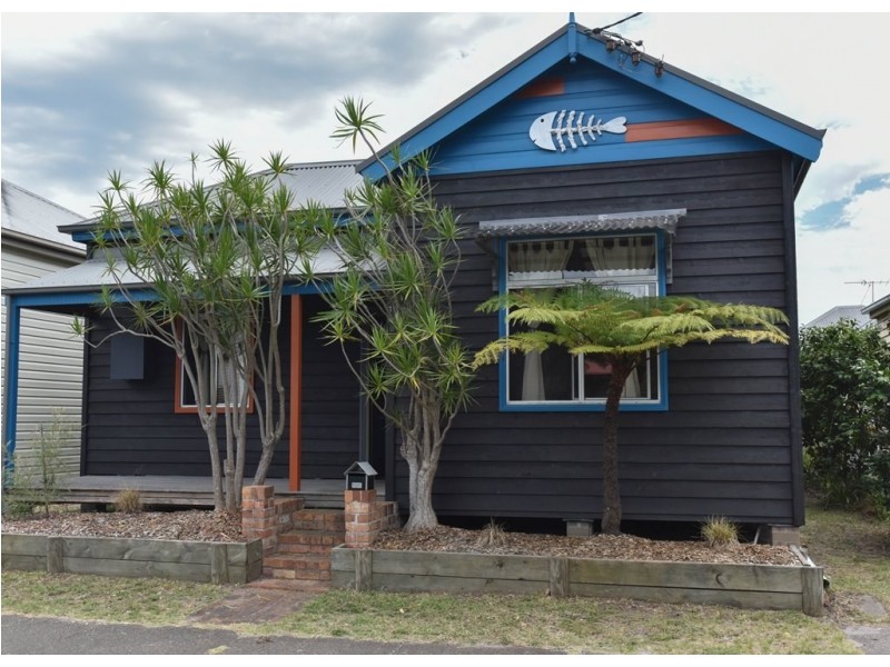 136 Lindsay Street, Hamilton NSW 2303