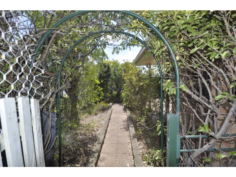 11 Railway Parade, Beresfield NSW 2322