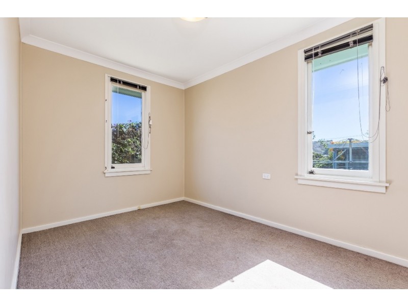 17 Kingstown Road, Woodberry NSW 2322