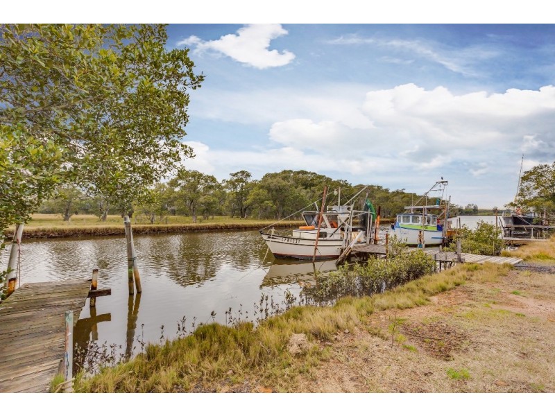 183 Old Maitland Road, Hexham NSW 2322