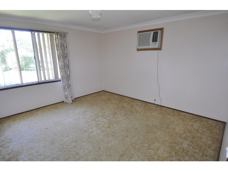11 Burbank Close, Tarro NSW 2322