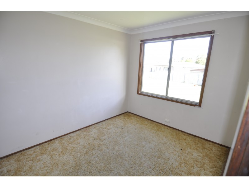 11 Burbank Close, Tarro NSW 2322