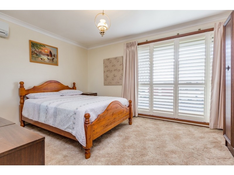 4 Burbank Close, Tarro NSW 2322