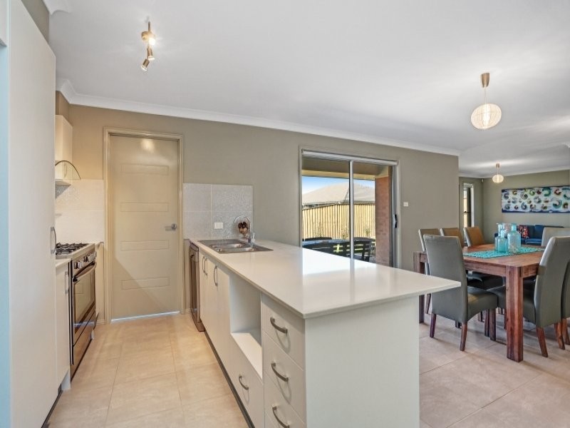 17 Finch Close, Aberglasslyn NSW 2320