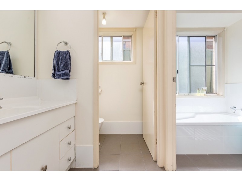 37 Frewin Avenue, Woodberry NSW 2322