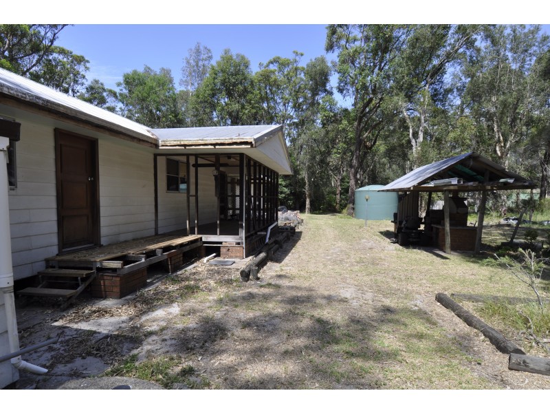 413 Lemon Tree Passage Road, Salt Ash NSW 2318