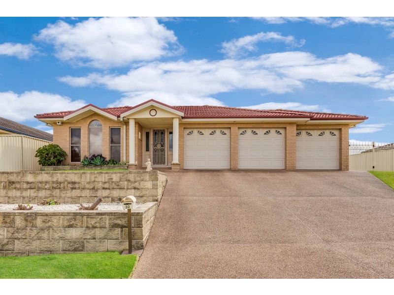 32 Sandalwood Avenue, Thornton NSW 2322