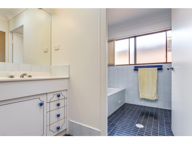 9 Annette Close, Woodberry NSW 2322