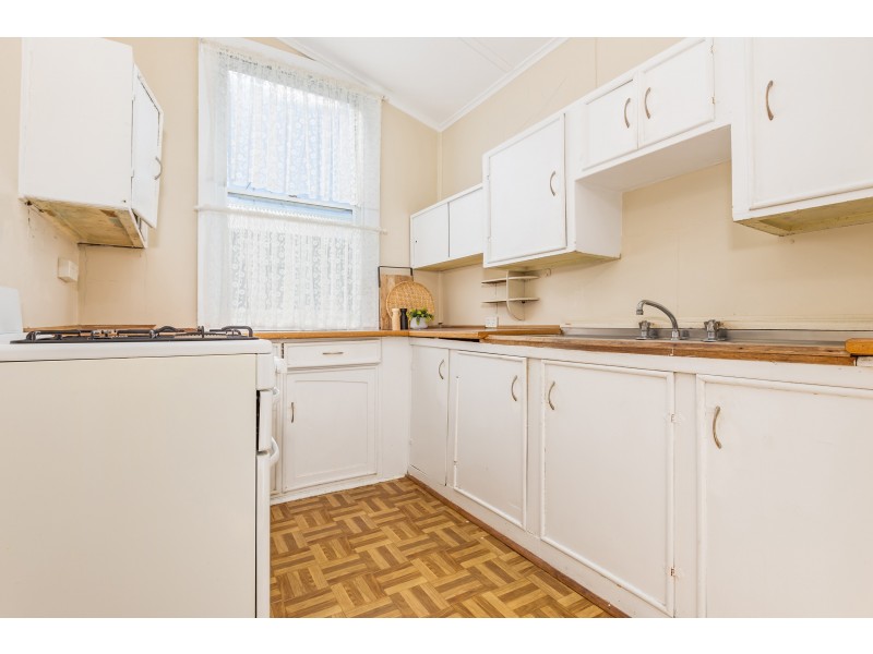 11 Narara Road, Adamstown NSW 2289