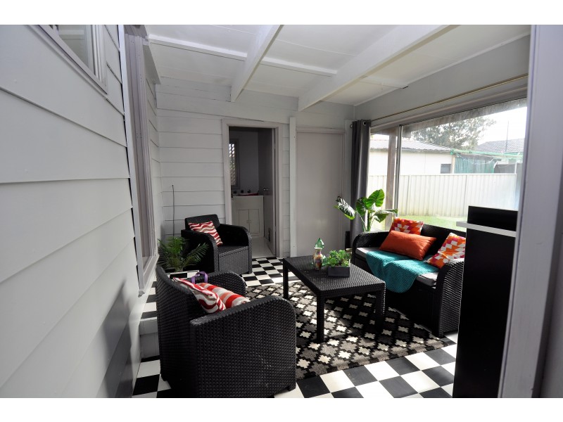 16 Swallow Avenue, Woodberry NSW 2322
