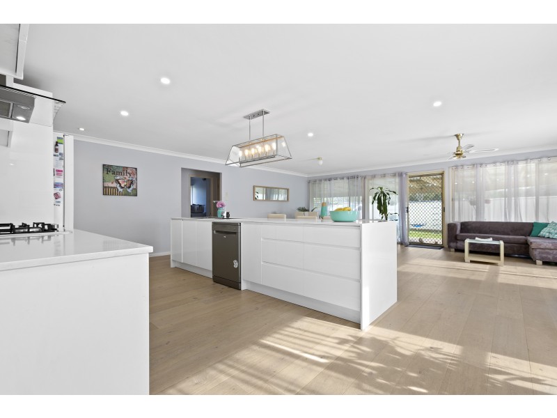 12 Whiteley Avenue, Metford NSW 2323