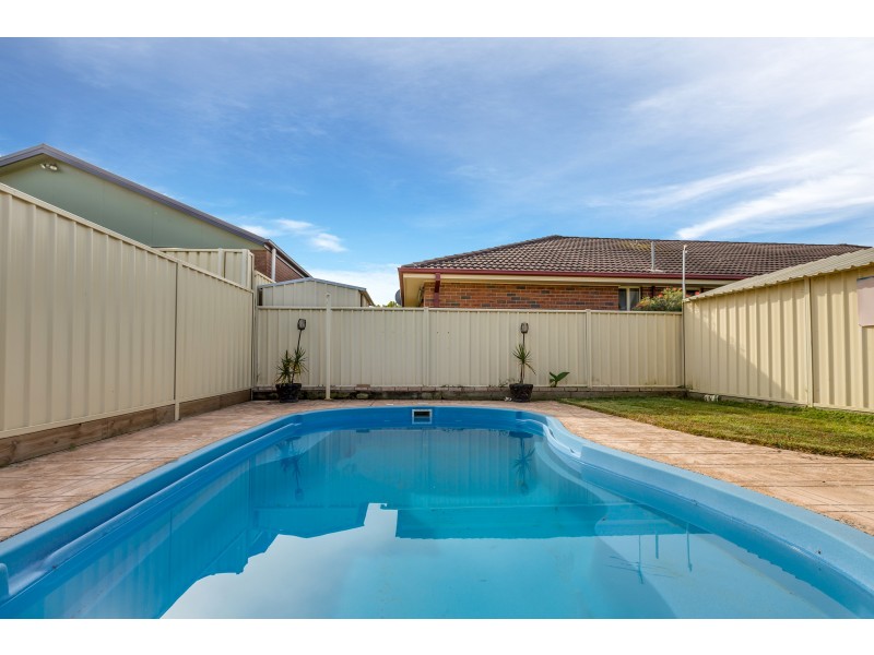 12 Whiteley Avenue, Metford NSW 2323