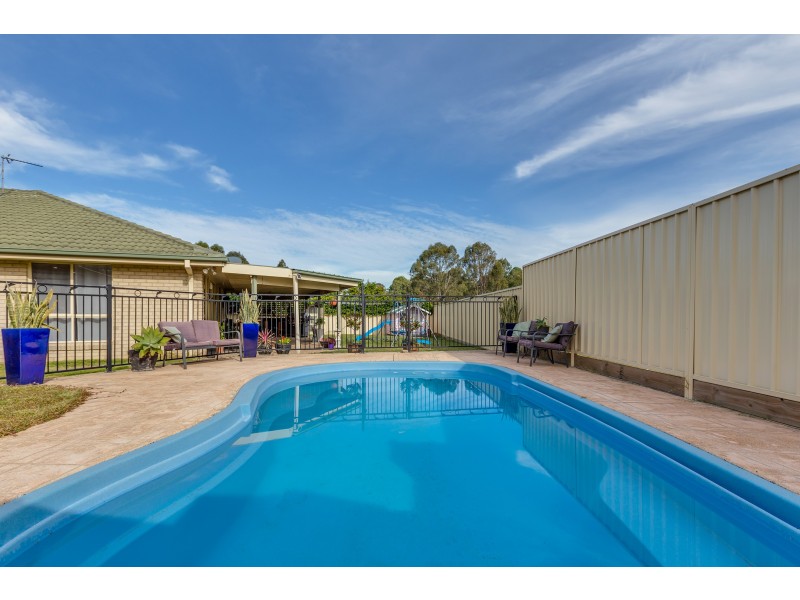 12 Whiteley Avenue, Metford NSW 2323