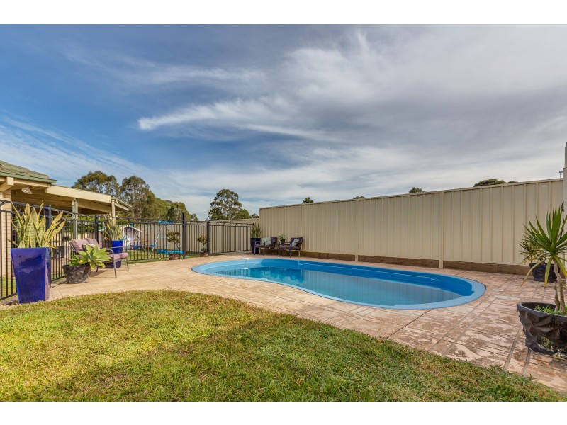 12 Whiteley Avenue, Metford NSW 2323
