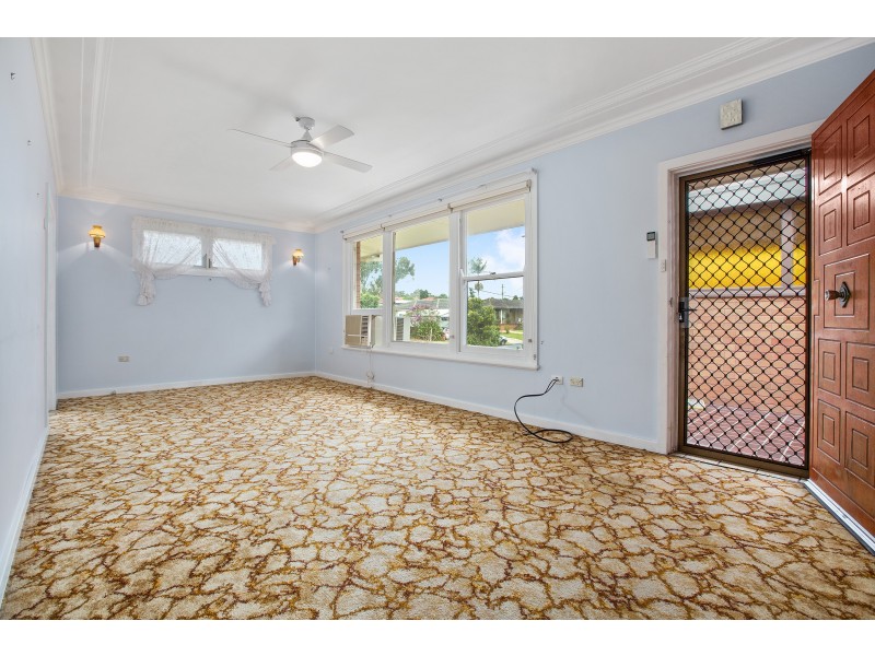 8 Lister Avenue, Tarro NSW 2322
