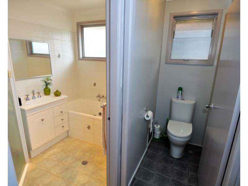 16 Swallow Avenue, Woodberry NSW 2322