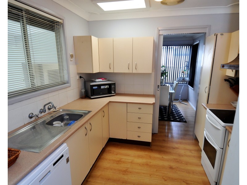 16 Swallow Avenue, Woodberry NSW 2322