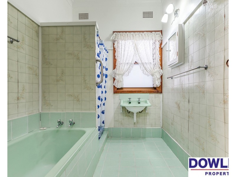 115 Old Maitland Road, Hexham NSW 2322